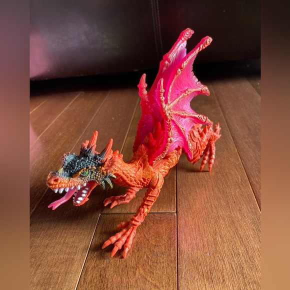 Chap Mei Dragon Red With Purple Wings - Picture 3 of 9